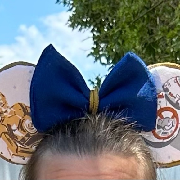 1 Aviator, 2 Space, 3 Pink Pony, 4 Hawaiian, 5 Android, or, 6 Fairy Disney Ears - Picture 3 of 9